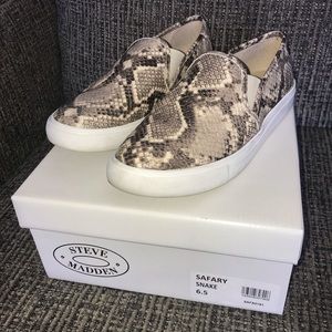 Steve Madden Sneakers